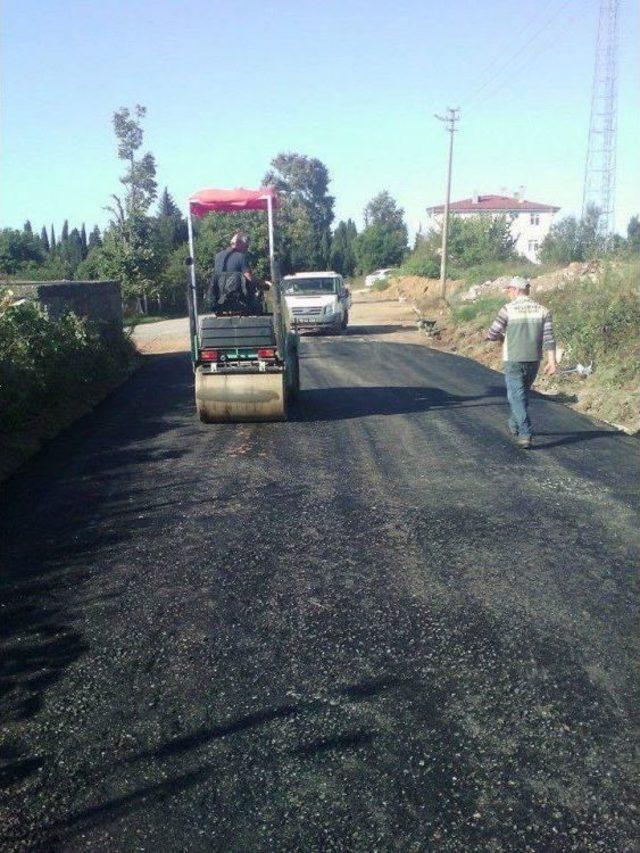 Akçakoca’da Asfalt Çalışmaları Sürüyor