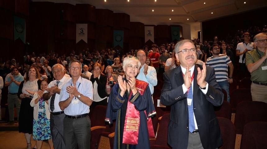 Emekli Hekimden Tıbbiyelilere Tavsiye: