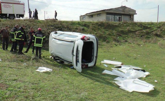 Virajı Alamayan Araç Tarlaya Uçtu: 1 Yaralı