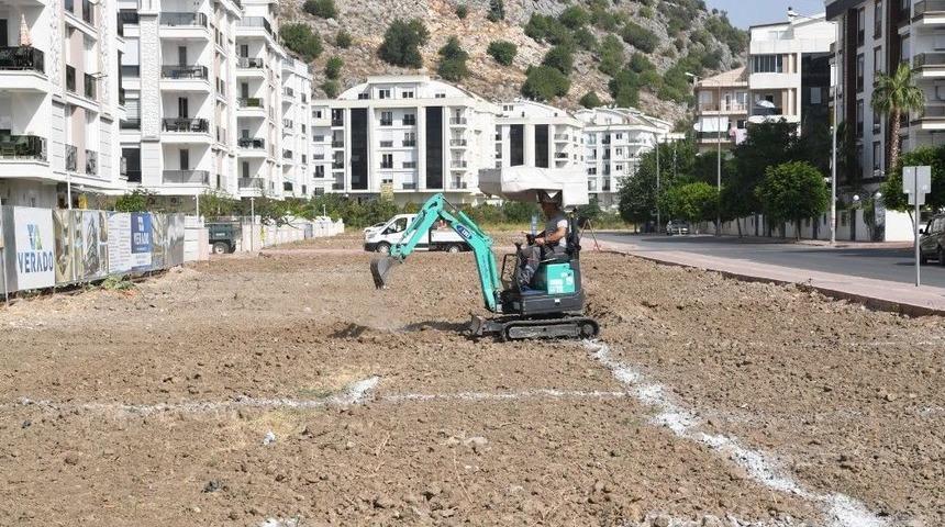 Konyaaltın&rsquo;da Yeşil Band &Ccedil;alışması