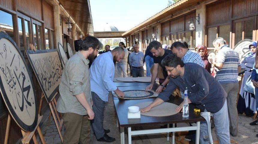 Camileri S&uuml;sleyecek Olan H&uuml;sn-i Hat Tezyin Eserleri G&ouml;z Doldurdu