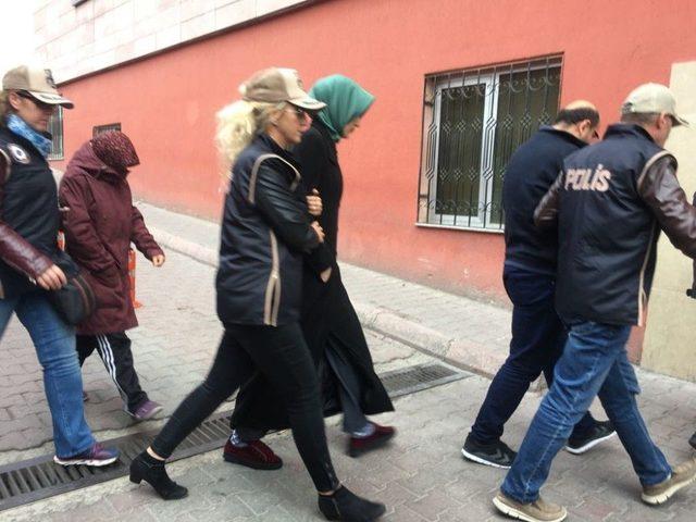 Bylock Zanlısından Muhabirlere &Ccedil;irkin Hareket 1