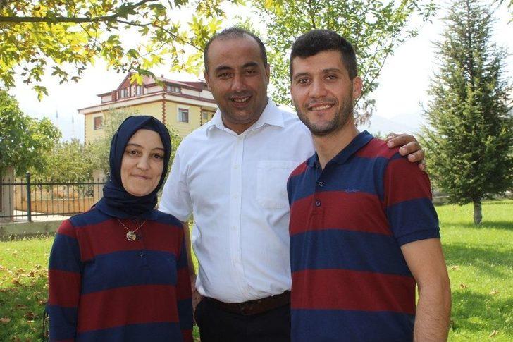 Sosyal Medyadan ‘ailem Olur Musunuz’ Mesajıyla Düğününe Binlerce Kişi Katıldı G4