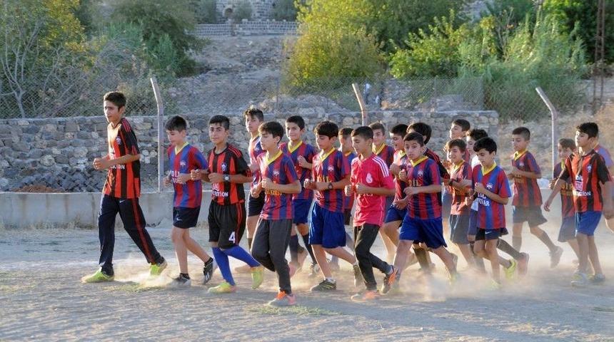 İdilliler Yeni Stat Ve Tesis İstiyor