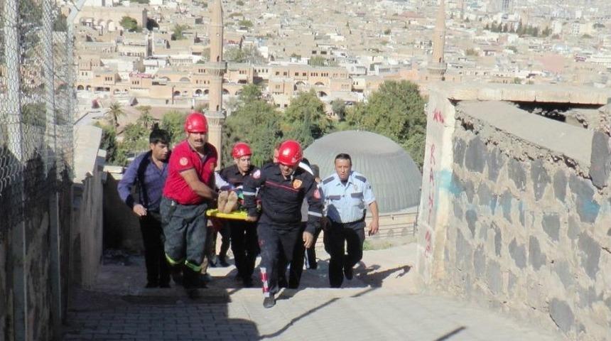 Kale Hendeğine D&uuml;şen Suriyeli &Ccedil;ocuk Ağır Yaralandı