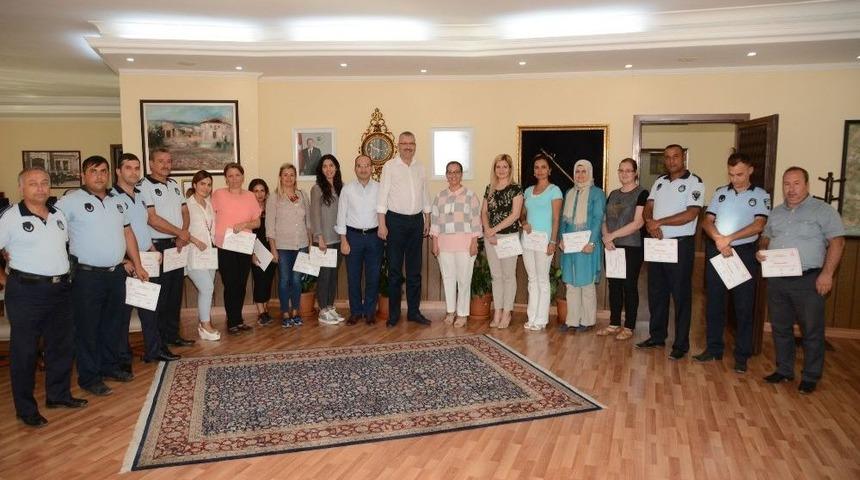 Belediye Personeline Hizmet İ&ccedil;i Eğitim