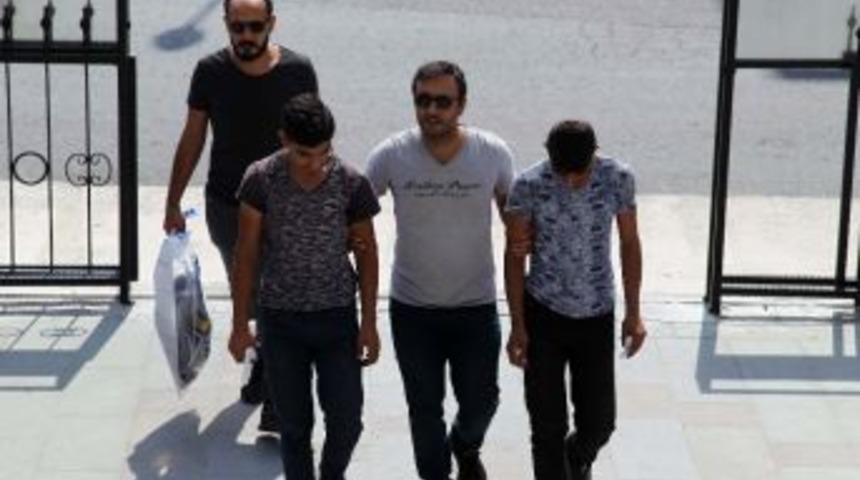 Ayakkabı Hırsızları Yakalandı