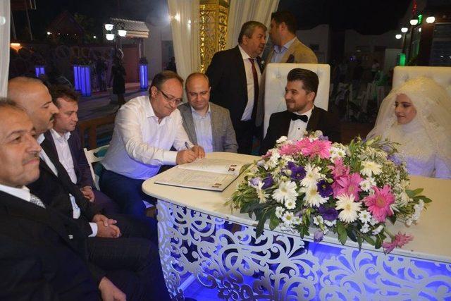 Dokur Ve Bahar Ailelerinin Mutlu G&uuml;n&uuml; 1