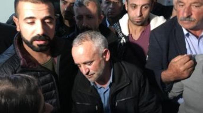 Helin Palant&ouml;ken&rsquo;in Babası Yaşadığı Acıya Daha Fazla Dayanamayarak Bayıldı