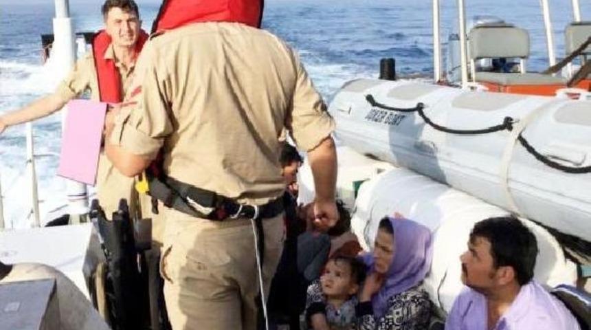 Suriyeli Ka&ccedil;aklar Balık&ccedil;ı Teknesinde Yakalandı