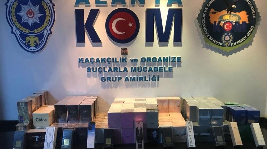 Alanya&rsquo;da Bin 464 Ka&ccedil;ak Parf&uuml;m Ele Ge&ccedil;irildi