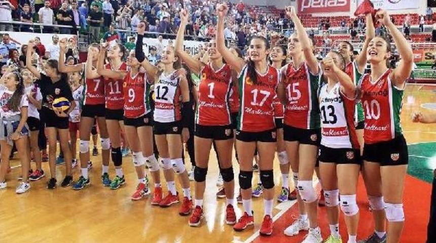 Karşıyaka Filede &Ccedil;ok Mutlu