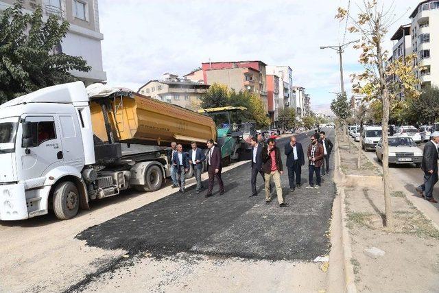 İstasyon Caddesi’nde Geçici Asfalt Çalışması