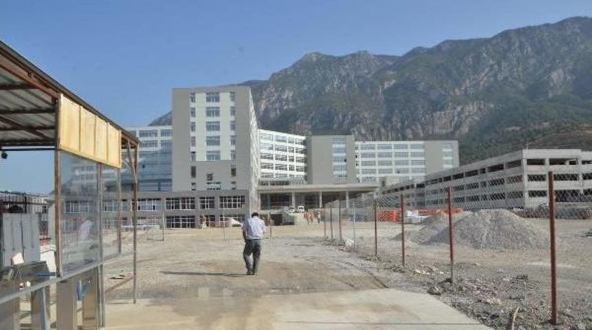 Asans&ouml;r Boşluğuna D&uuml;şen Tekniker &Ouml;ld&uuml;