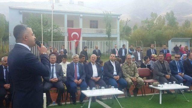 Gevaş&rsquo;ta "hayallerimi U&ccedil;uruyorum" Adlı U&ccedil;urtma Şenliği 1