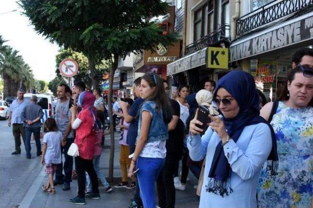 Şüpheli Koliden Tayt Çıktı