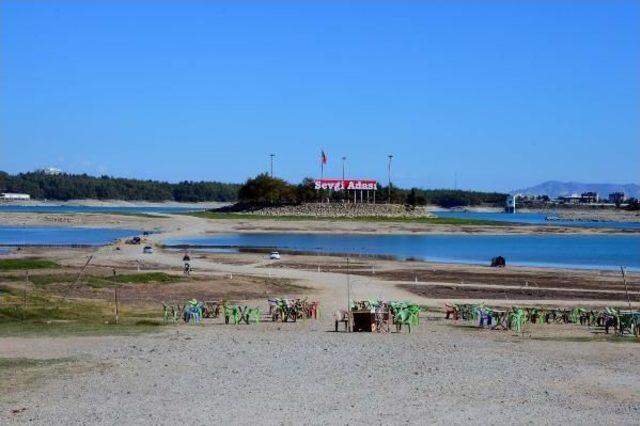 Su Seviyesi Düşünce, Sevgi Adası'na Yürüyerek Ulaştılar