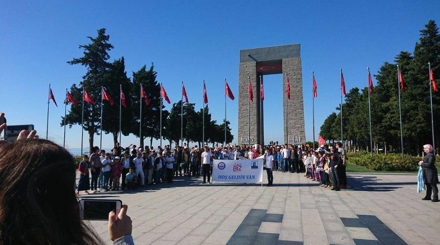 &Ccedil;anakkale&rsquo;ye Giden Bah&ccedil;esaraylı &Ouml;ğrenciler İl&ccedil;eye D&ouml;nd&uuml;