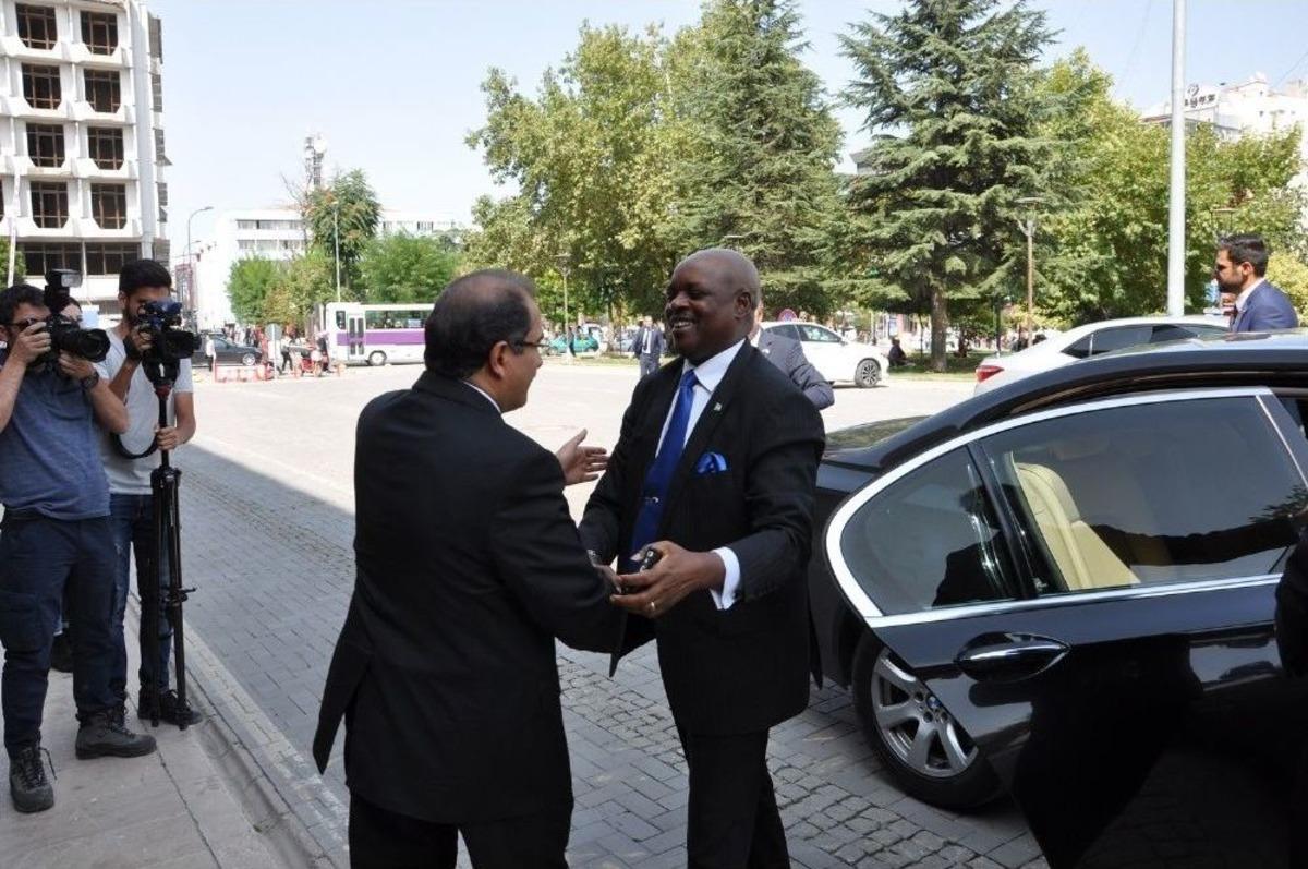 Ruanda Ankara B&uuml;y&uuml;kel&ccedil;isi Williams Nkurinziza&rsquo;nın Uşak Ziyareti