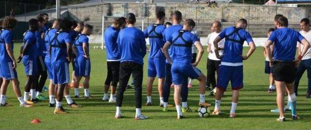 Karabükspor Teknik Direktörü Sözeri Açıklamalarda Bulundu