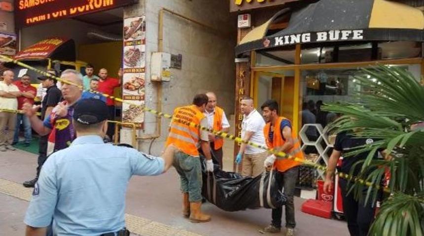 D&uuml;kkan Sahibi, Kiracısını &Ouml;ld&uuml;rd&uuml;