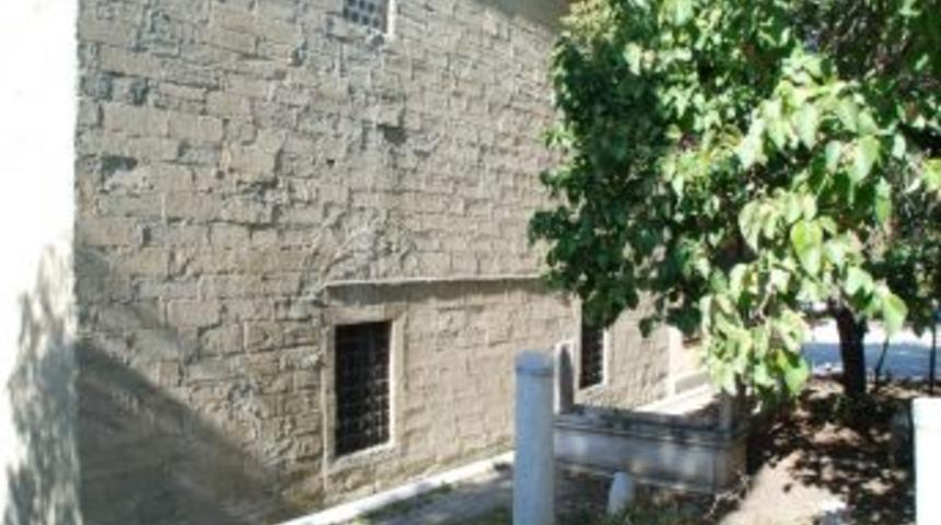 Tarihi Camideki Klima &Uuml;niteleri S&ouml;k&uuml;ld&uuml;