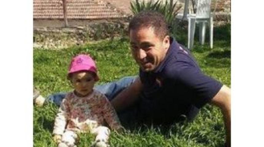 Otomobil Kamyonla &Ccedil;arpıştı: 2 &Ouml;l&uuml;