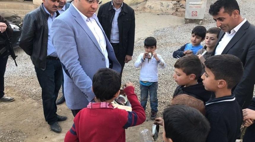 &Ccedil;ocukların &Ccedil;ikolatası Kaymakam &Ouml;zcan&rsquo;dan