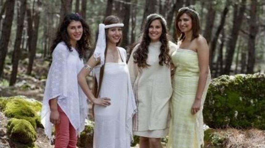 Kaybolmaya Y&uuml;z Tutan Gelenek : &Uuml;z&uuml;ml&uuml; Dastarı