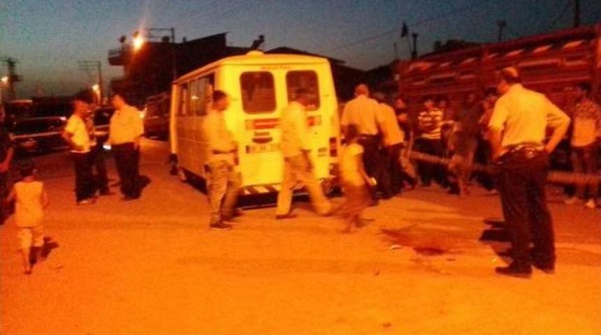 Dedesinin Minib&uuml;s&uuml;ne Binerken D&uuml;şen &Ccedil;ocuk &Ouml;ld&uuml;