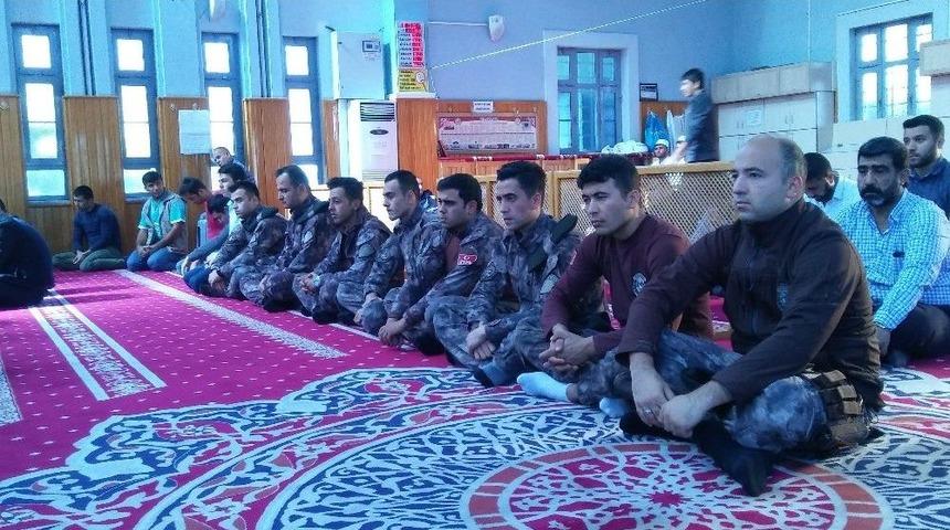 Deaş’ın Canlı Bomba Saldırısında Şehit Düşen 3 Polis İçin Mevlit Okutuldu