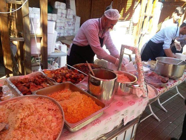 &Ouml;ğrenciler Ve İhtiya&ccedil; Sahipleri Yararına Kermes 1