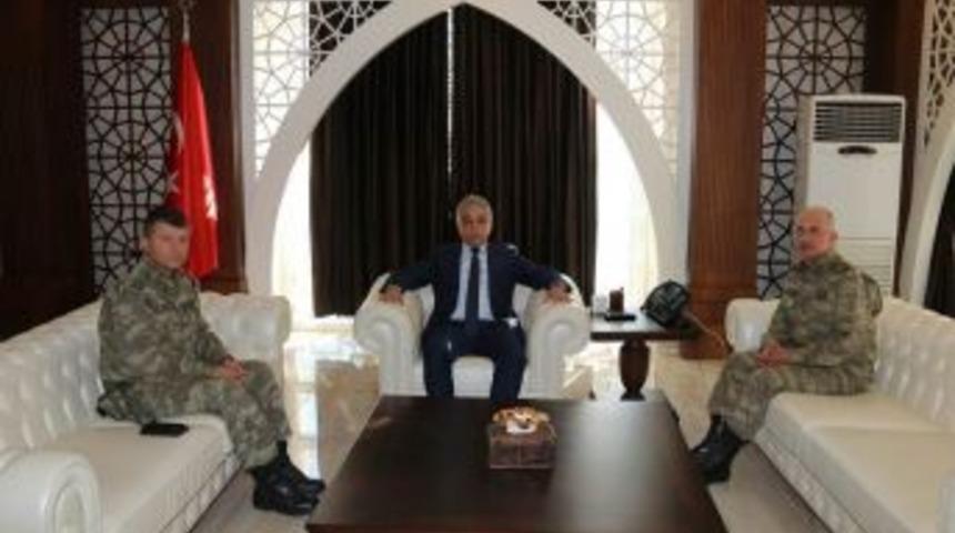 Korgeneral Karataş’tan Vali Toprak’a Ziyaret
