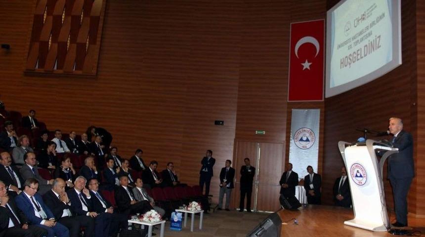 &Uuml;niversite Hastanelerinin Sorunları Kayseri&rsquo;de Konuşuldu