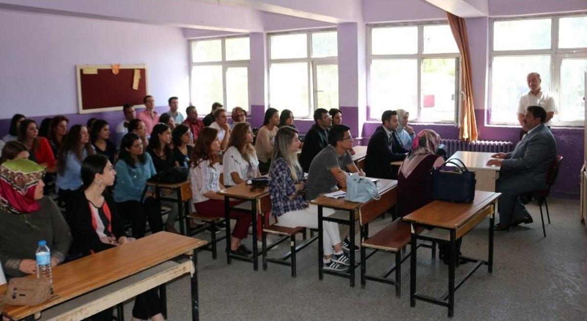 Ağrı Milli Eğitim M&uuml;d&uuml;r&uuml; Turan Mesleki &Ccedil;alışma Seminerlerini Denetledi