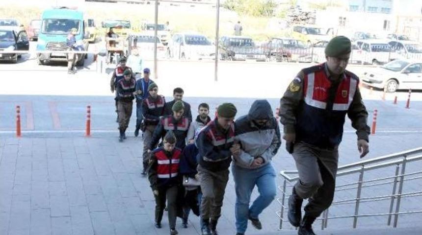 Yunanistan'a Ka&ccedil;arken Yakalanan Fet&ouml; Ş&uuml;phelisi 2 Kişi Tutuklandı