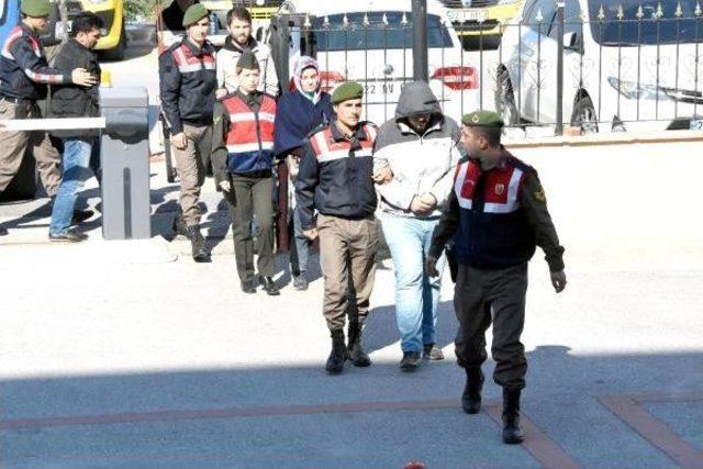 Yunanistan'a Kaçarken Yakalanan Fetö Şüphelisi 2 Kişi Tutuklandı