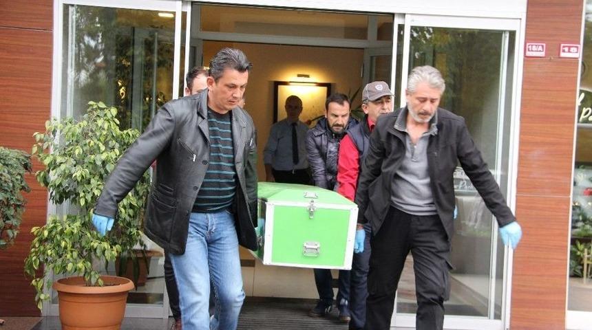 Otel Odasında &Ouml;l&uuml; Olarak Bulundu