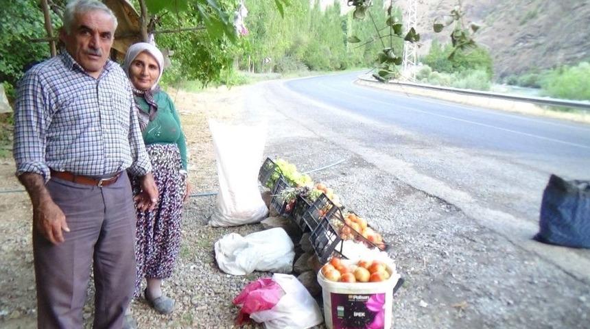Yaşlı &Ccedil;iftin Ekmek M&uuml;cadelesi