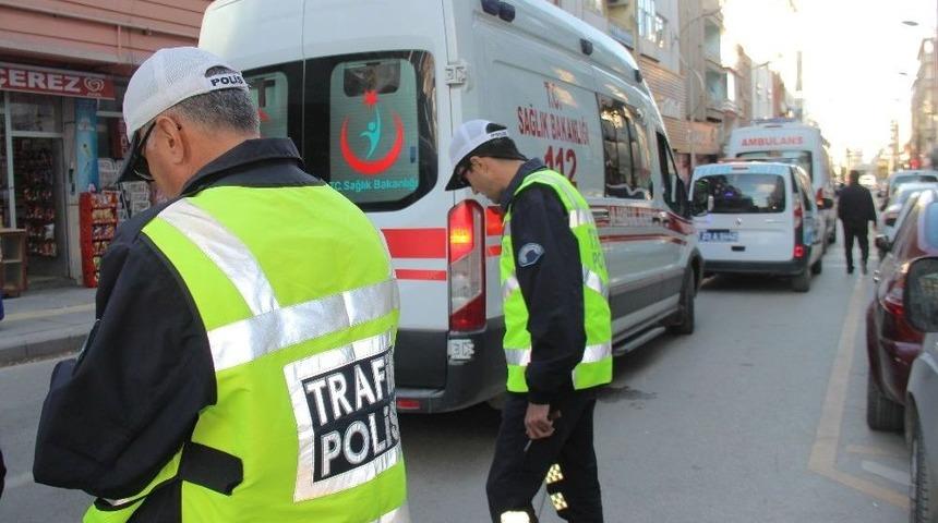 Elazığ&rsquo;da Motosiklet Kazası:2 Yaralı