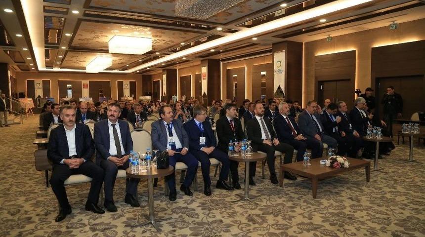 Yılmaz: &ldquo;2019&rsquo;a Bor&ccedil;suz Gireceğiz&rdquo;