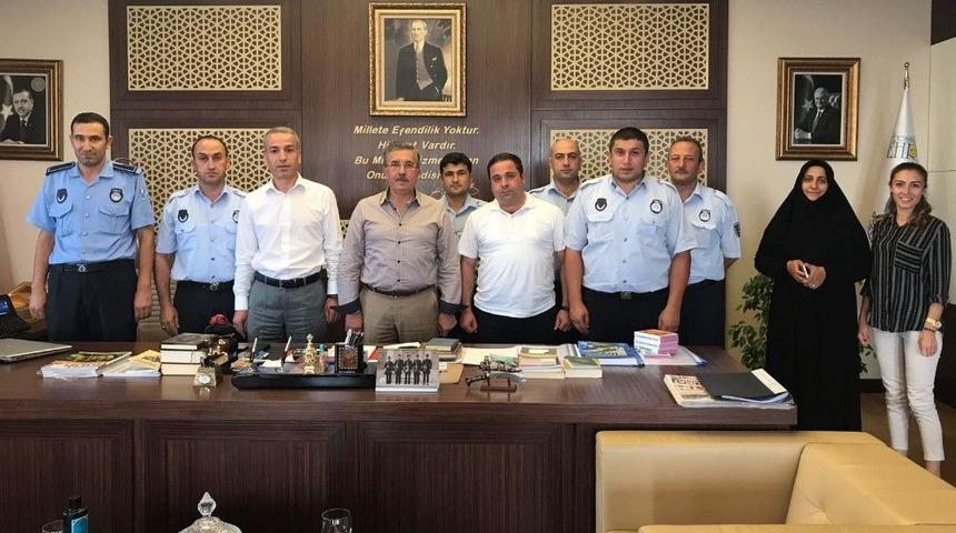 Başkan &Ccedil;etin&rsquo;den Zabıtalara Kutlama