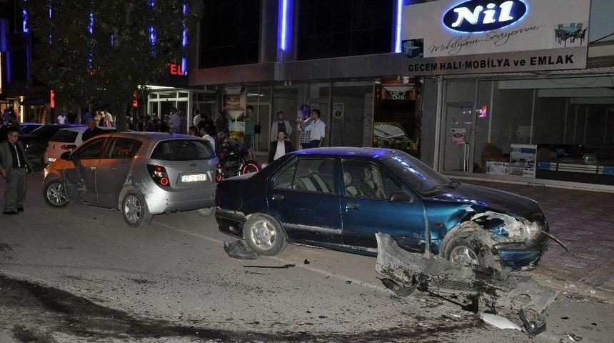 198 Promil Alkolle Direksiyona Ge&ccedil;ti, Park Halindeki 6 Aracı Bi&ccedil;ti