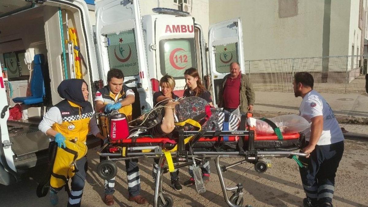 Samsun&rsquo;da Kamyonetin &Ccedil;arptığı 3 Kişi &Ouml;l&uuml;mden D&ouml;nd&uuml;