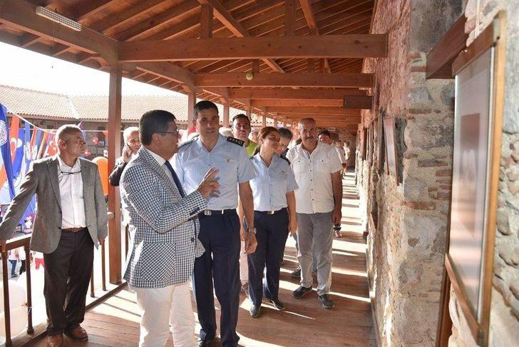 Turhan Selçuk Karikatür Yarışması’nda Dereceye Girenler Ödüllerini Aldı G5