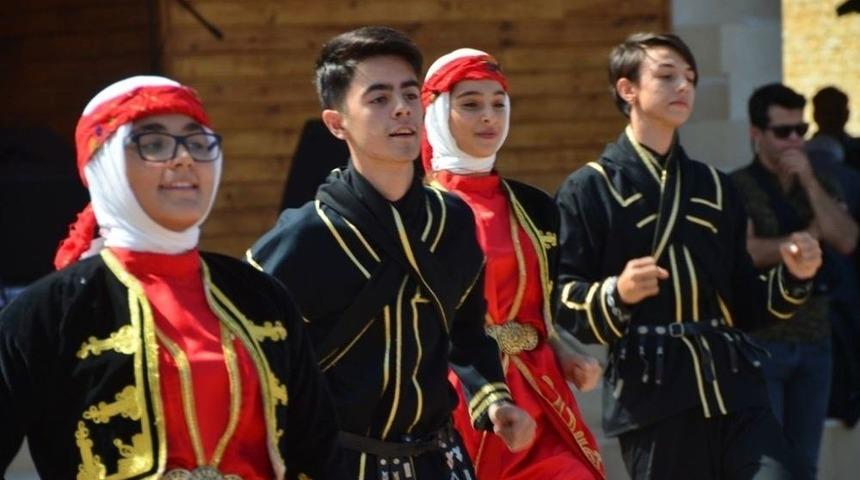 Gaziemir Halk Oyunları Ekibine Ödül