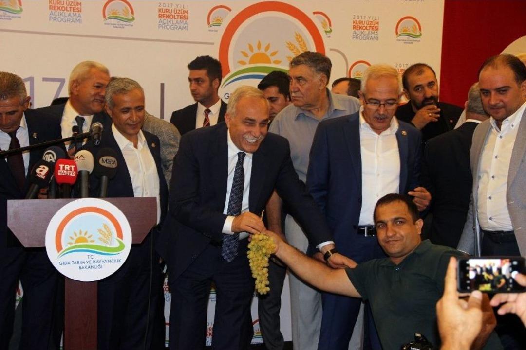 Bakan Fakıbaba: &ldquo;&uuml;z&uuml;m&uuml;n&uuml;z&uuml; 4 Liranın Altında Sattırmayacağız&rdquo;