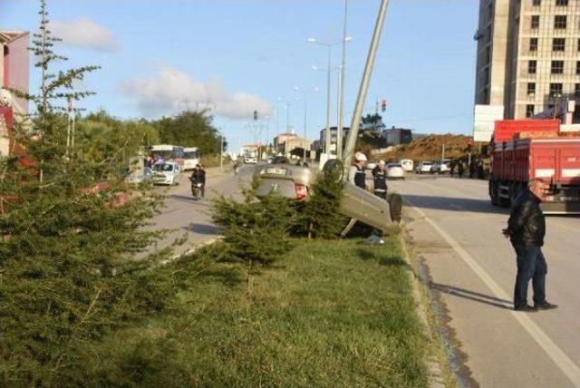 Sinop'ta Otomobil Takla Attı: 1 Yaralı