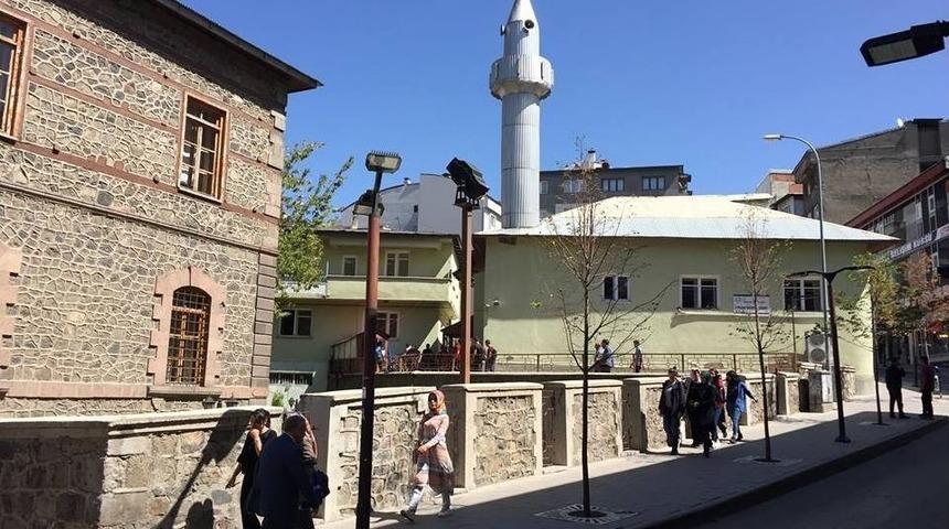 D&ouml;n&uuml;ş&uuml;mden Yukarı Mumcu Camii De Nasiplenecek