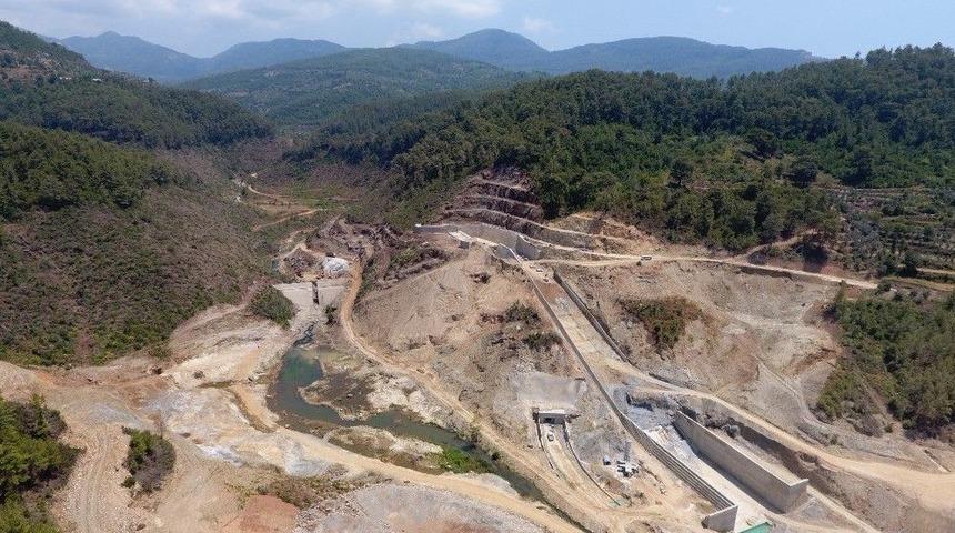 Alanya Yenik&ouml;y Barajı&rsquo;nda &Ccedil;alışmalar S&uuml;r&uuml;yor